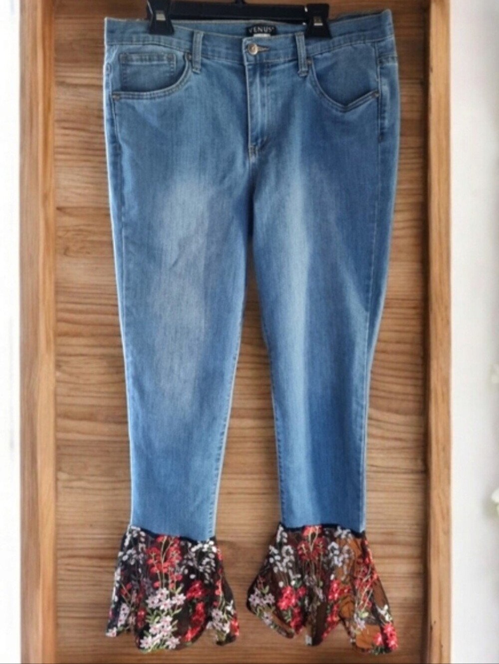 VENUS Light Blue Cropped Jeans with Floral Embroidered Mesh Ruffle Cuffs Size 12
